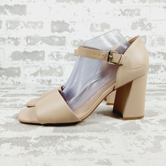 New Calvin Klein Quelyn Tan Leather Block Heel Sandals F932 - Picture 1 of 13